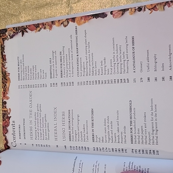 Hard cover- The Complete Book Of Herbs - Picture 5 of 6